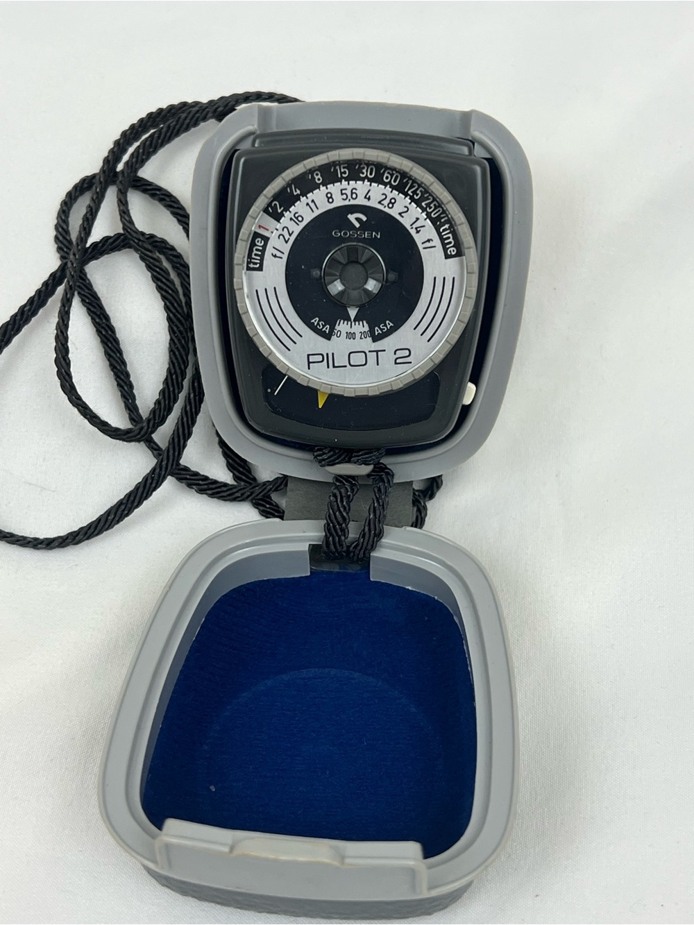 GOSSEN PILOT 2 COMPACT LIGHT METER W HARD CASE And Strap